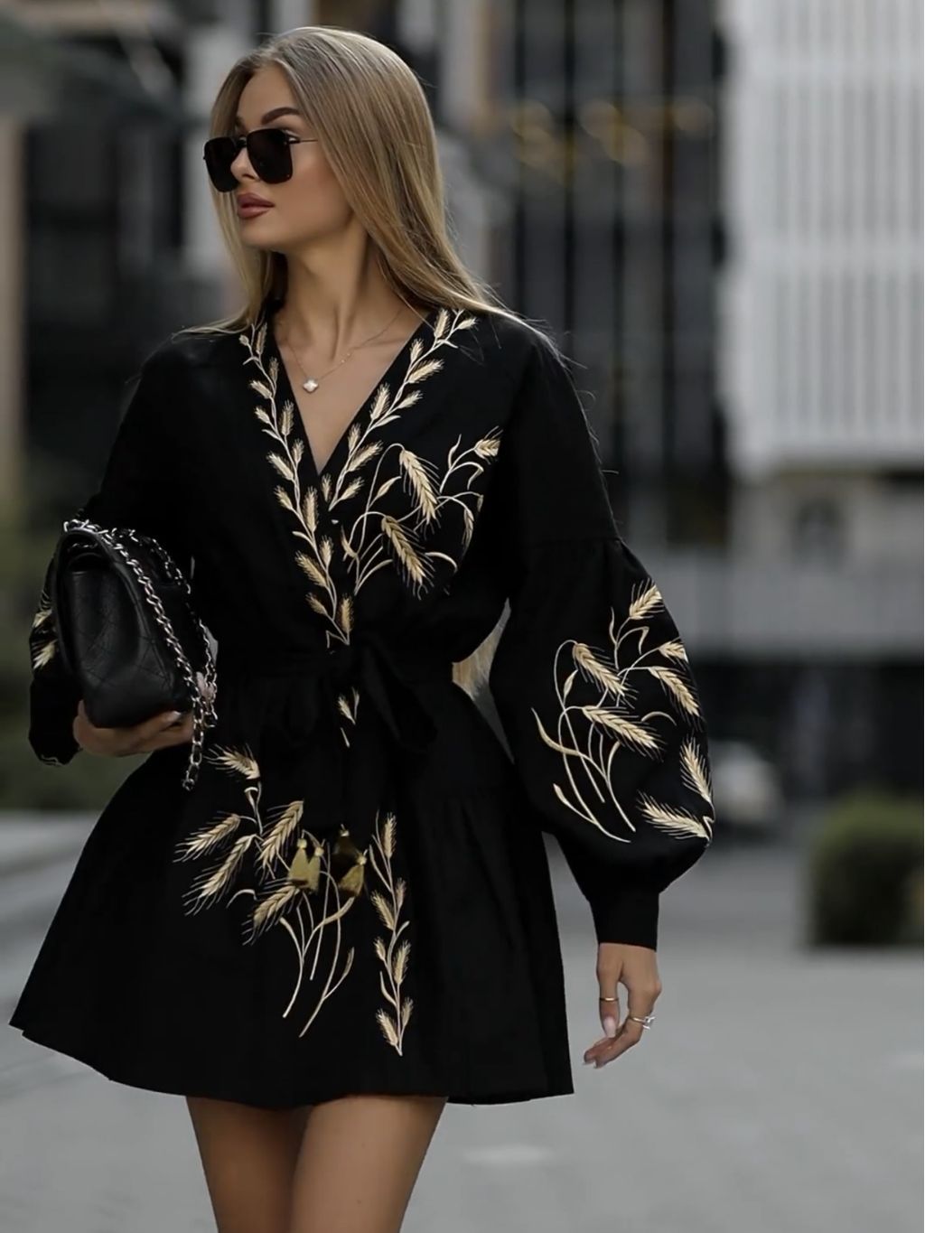 Fashion Printed Wide Hem Long Sleeve Dress