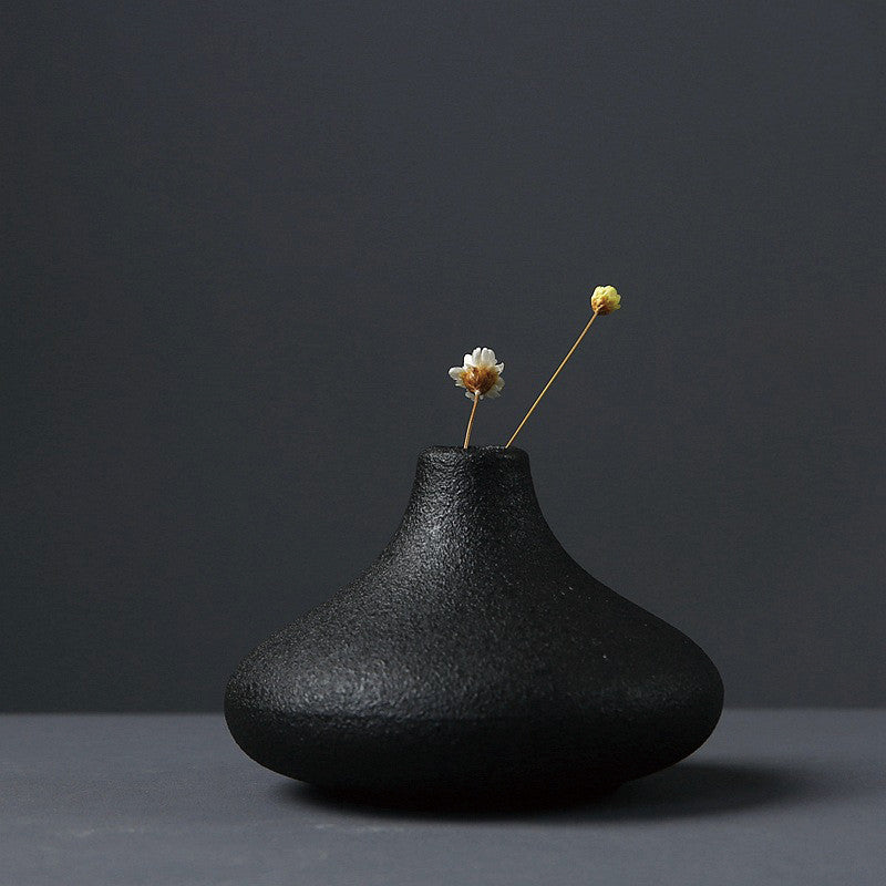 Creative black ceramic small vase